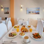 Otel Glaros 3*